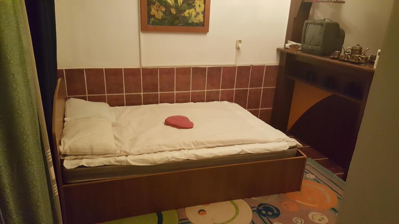 Aldesti  Casele Lena B&B 외부 사진